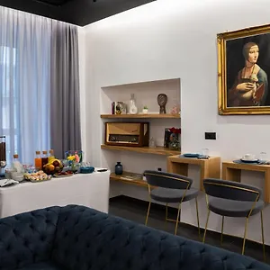 Hart Boutique Naples